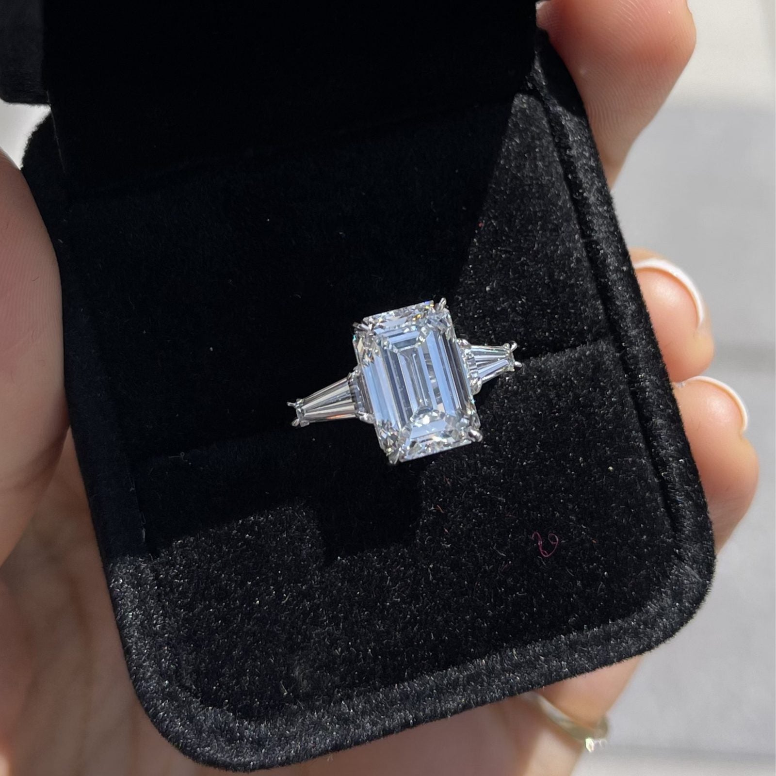 Finished engagement ring in a velvet box